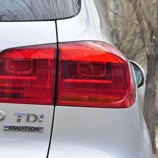 Emblema adhesivo metálico TDI compatible con VW plateado - imagen 3