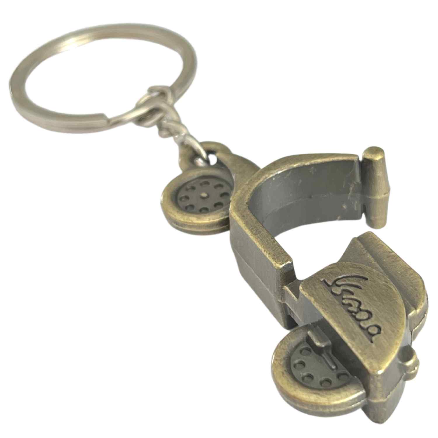 Llavero metalico en forma de moto vespa dorado - imagen 2