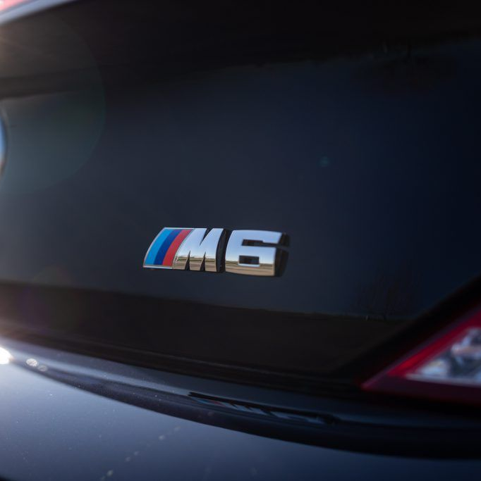 Emblema M6 adhesivo para trasero compatible con BMW plateado - imagen 1