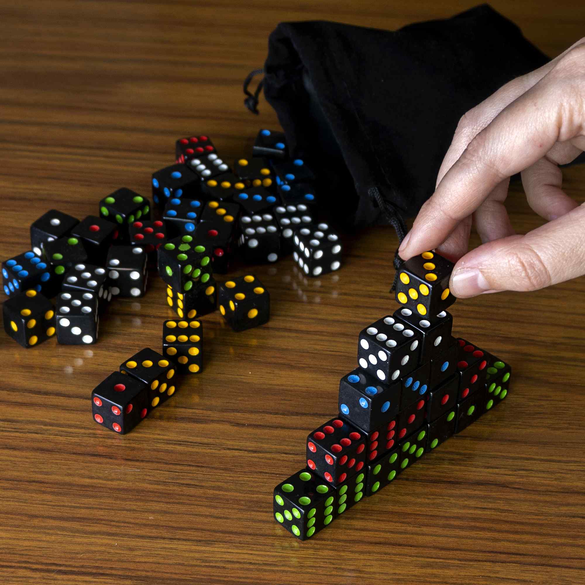 Dados 6 caras de 5 Color Negro multicolor Esquina Redondeados con Bolsa de Almacenamiento 50 unidades - imagen 5