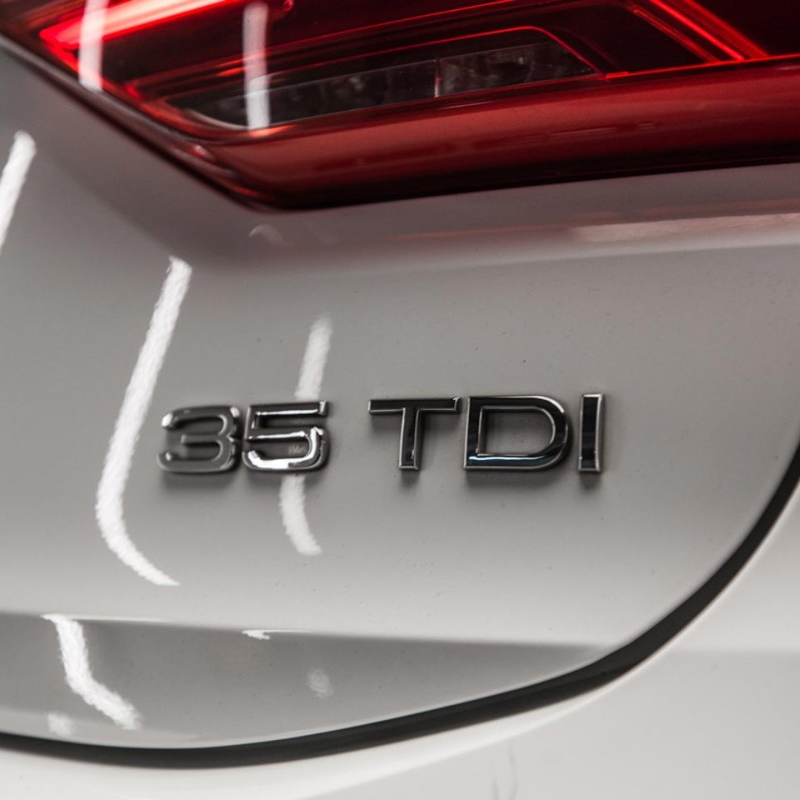 Emblema adhesivo trasero 35 TDI compatible con VW plateado - imagen 1