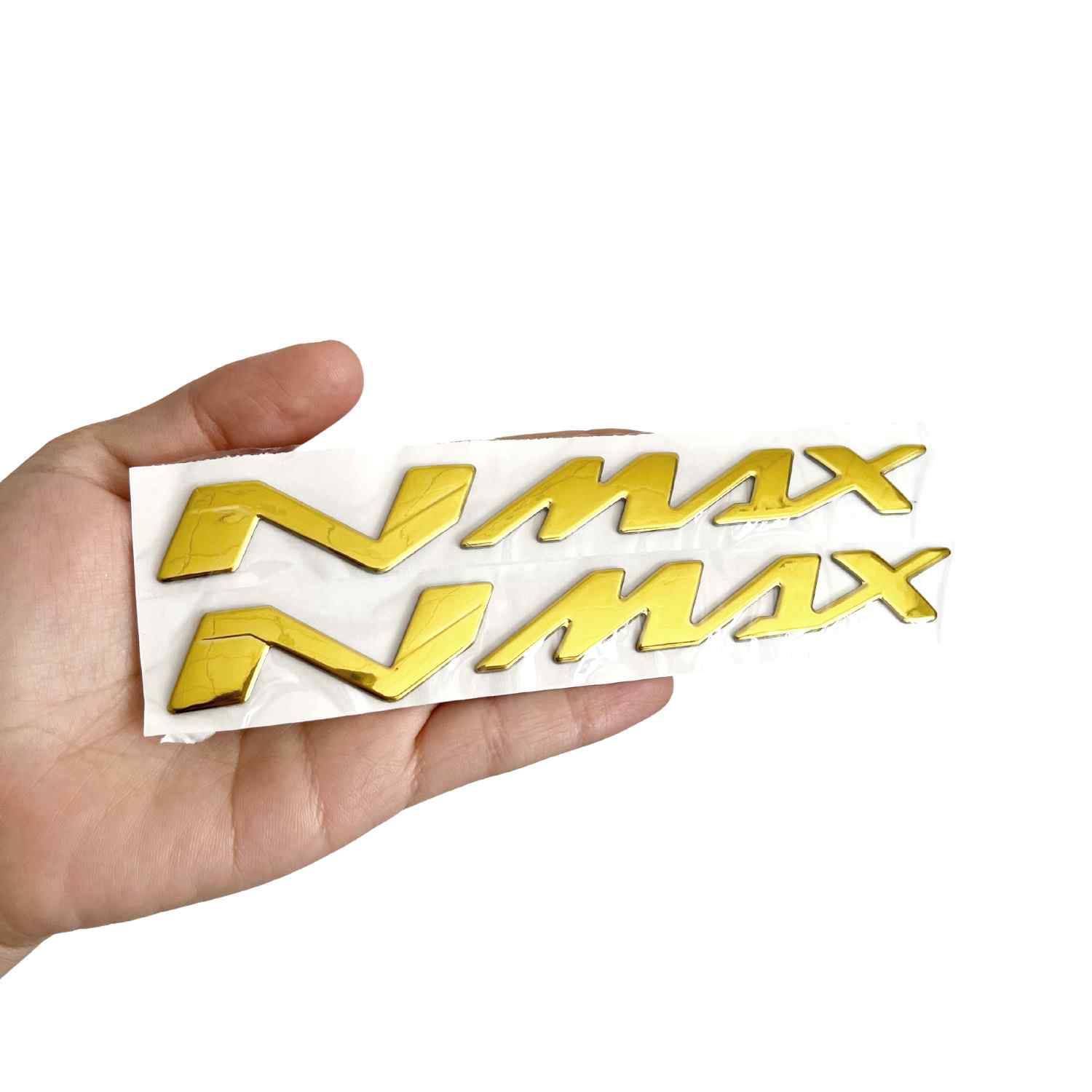 Emblema NMAX compatible con Yamaha dorado brillo (2 uds) - imagen 3