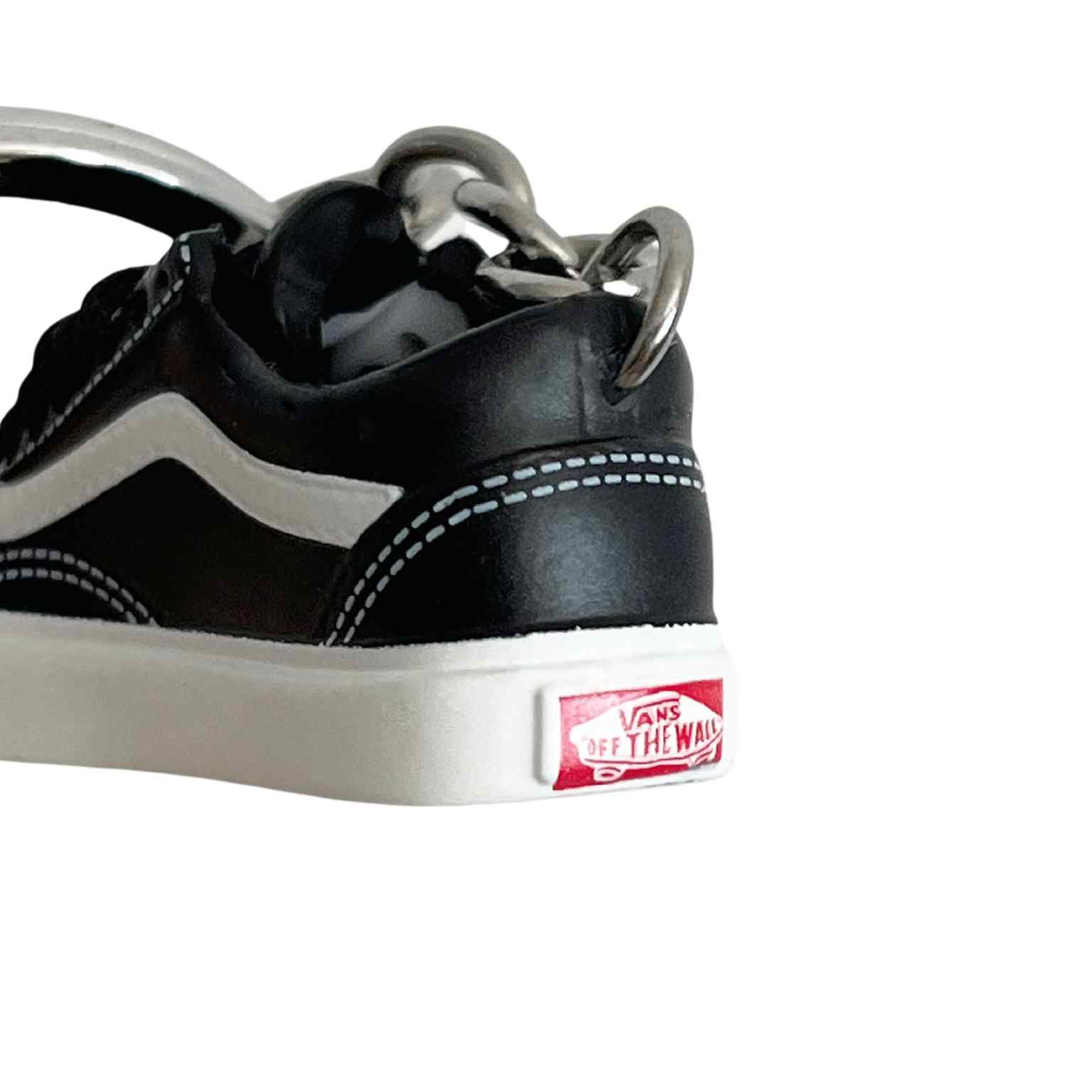 Llavero Zapatilla vans Casual Negra y blanca - imagen 4
