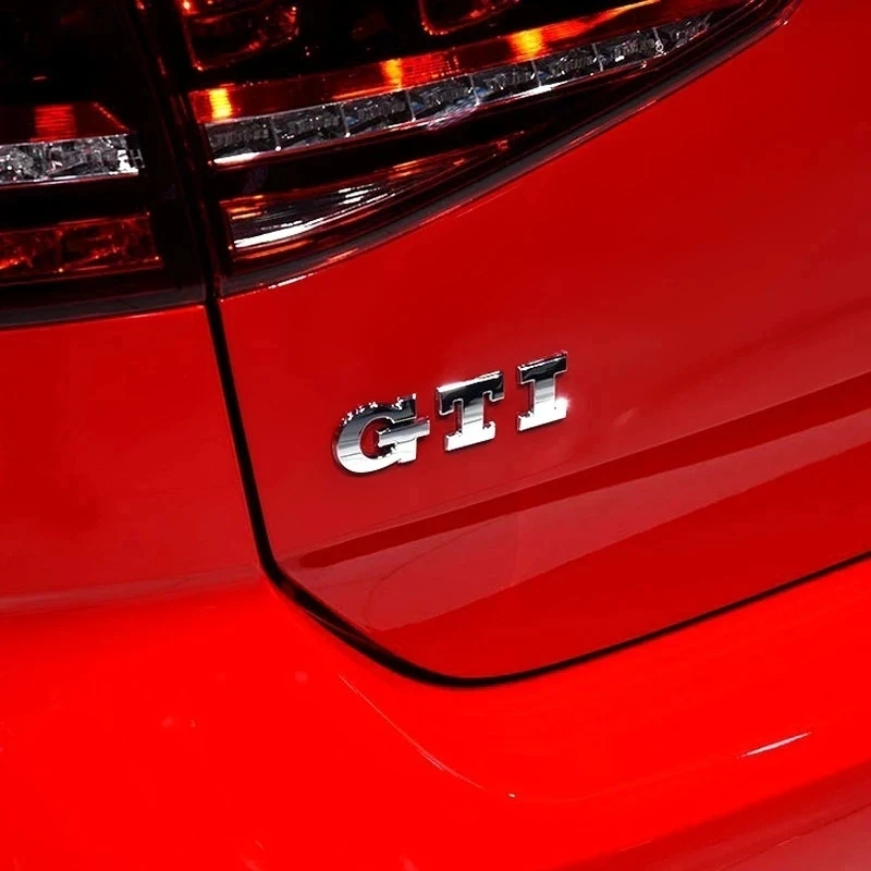 Emblema adhesivo GTI compatible con VW Plateado brillo - imagen 2