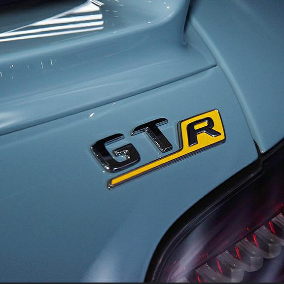 Emblema R Adhesivo plastico compatible con Mercedes amarillo plateado - imagen 2