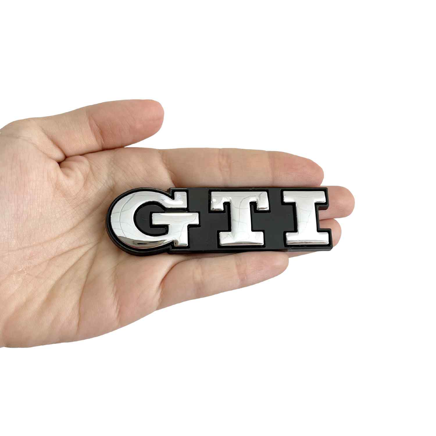 Emblema parrilla GTI compatible con VW plateado - imagen 2