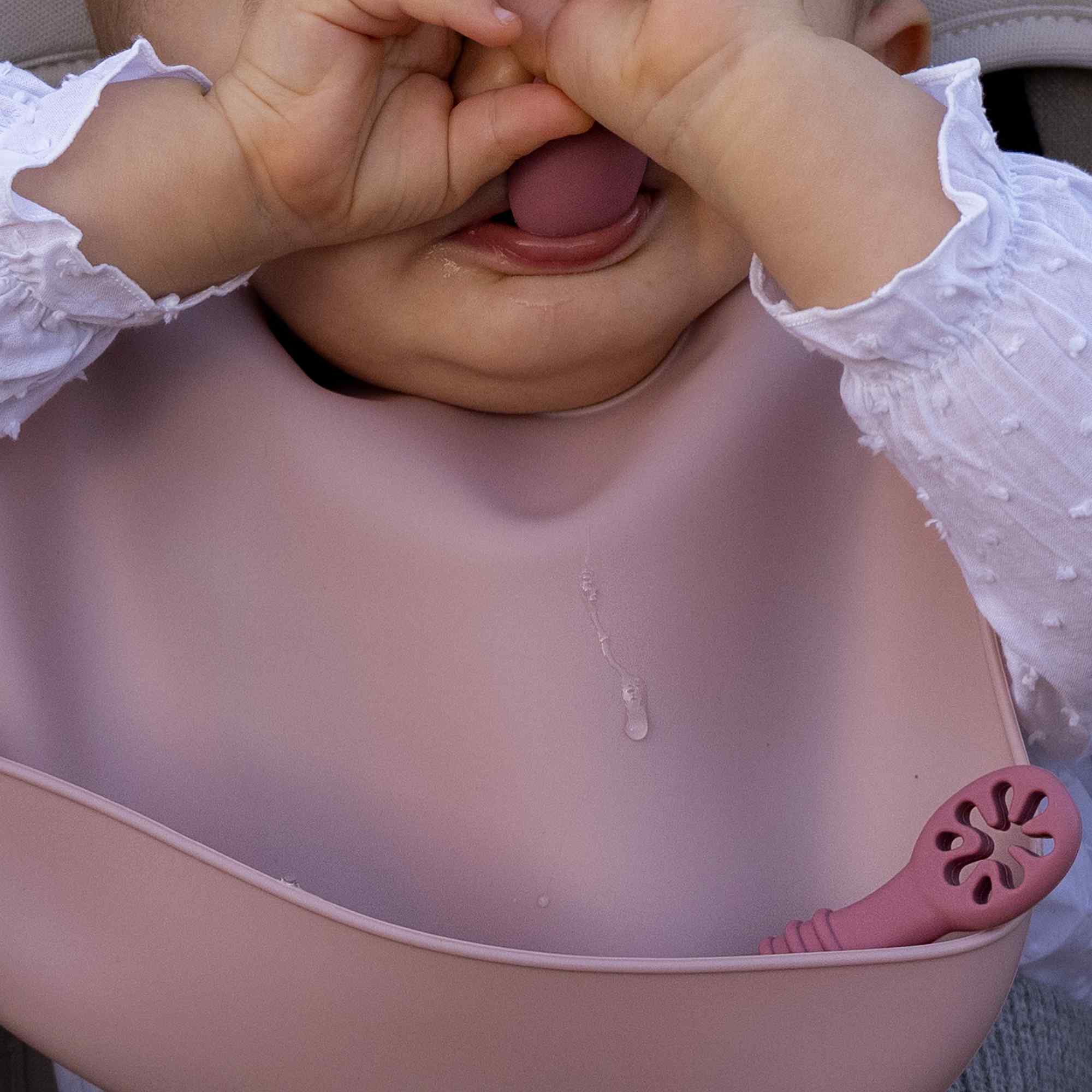 Babero silicona para bebe Rosa pastel - imagen 7