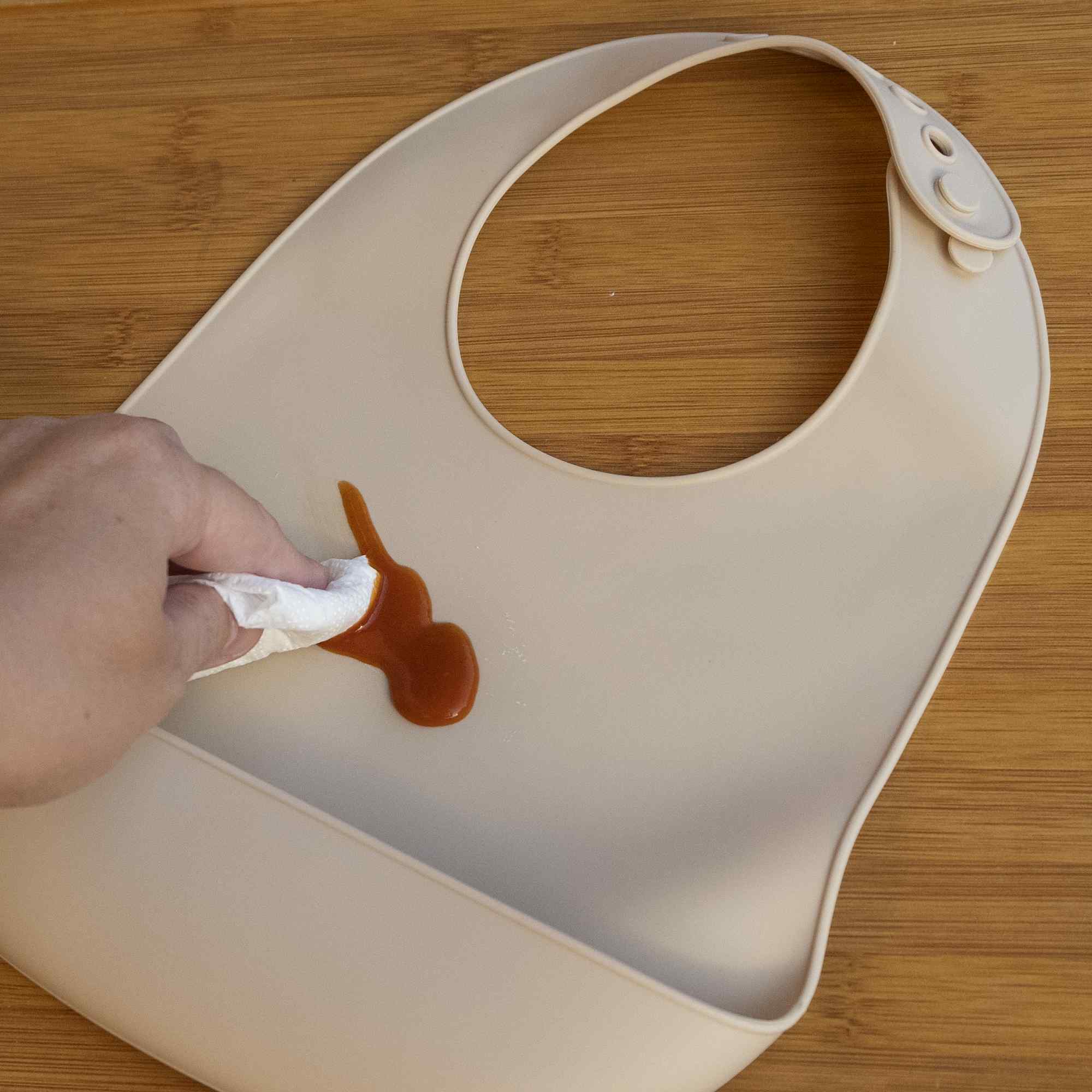 Babero silicona para bebe Crema - imagen 4