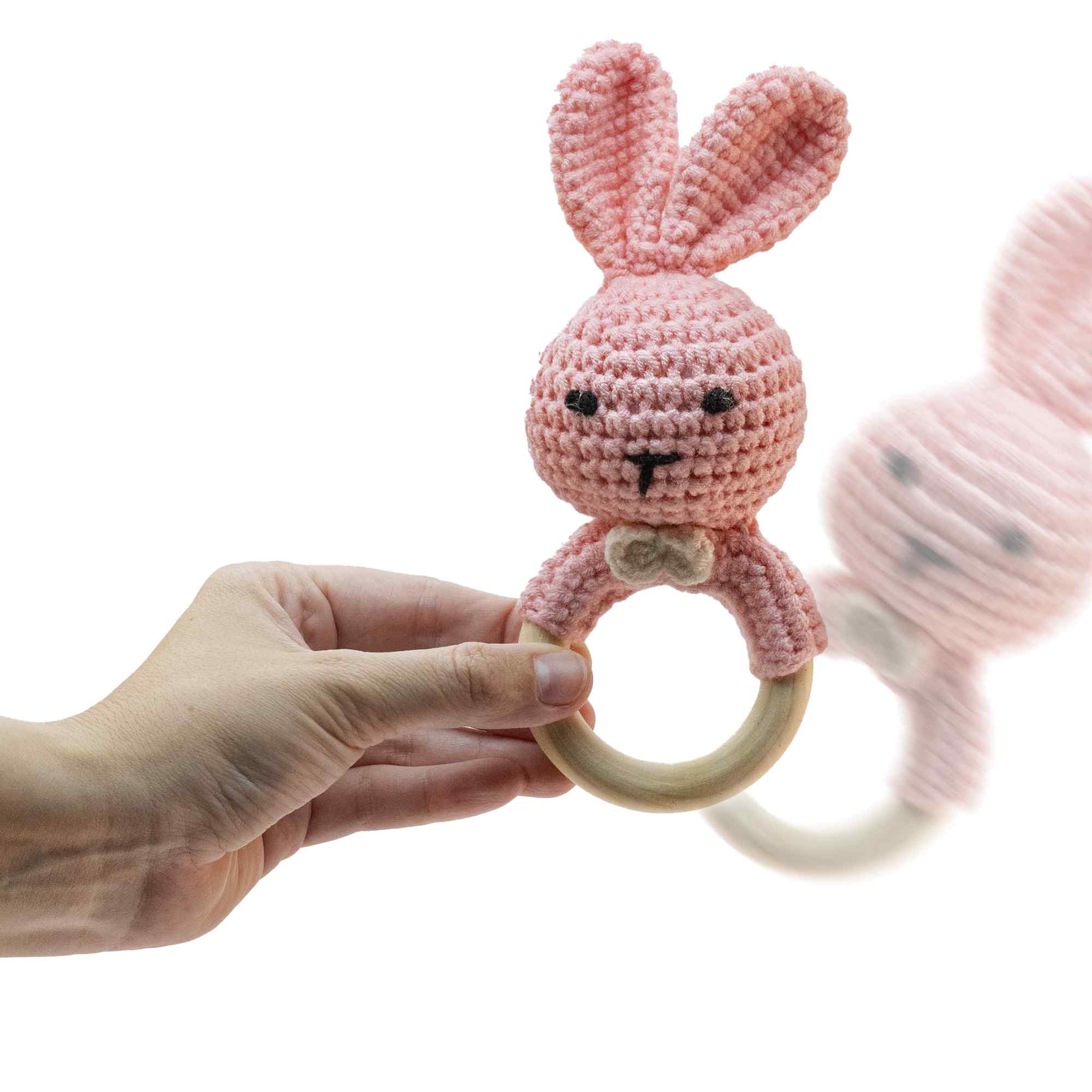 Sonajero para bebe diseño conejo con gancho madera Rosa - imagen 4