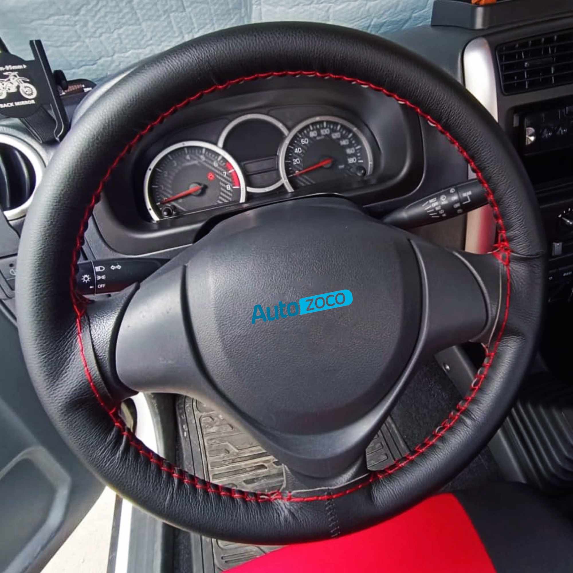 Funda para volante lisa con Agujas e hilo rojo - imagen 6