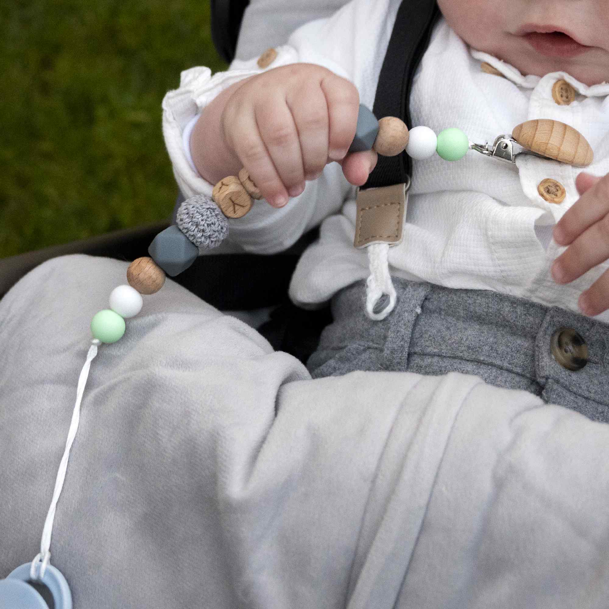 Cadena sujeta chupete silicona diseño baby madera verde - imagen 2
