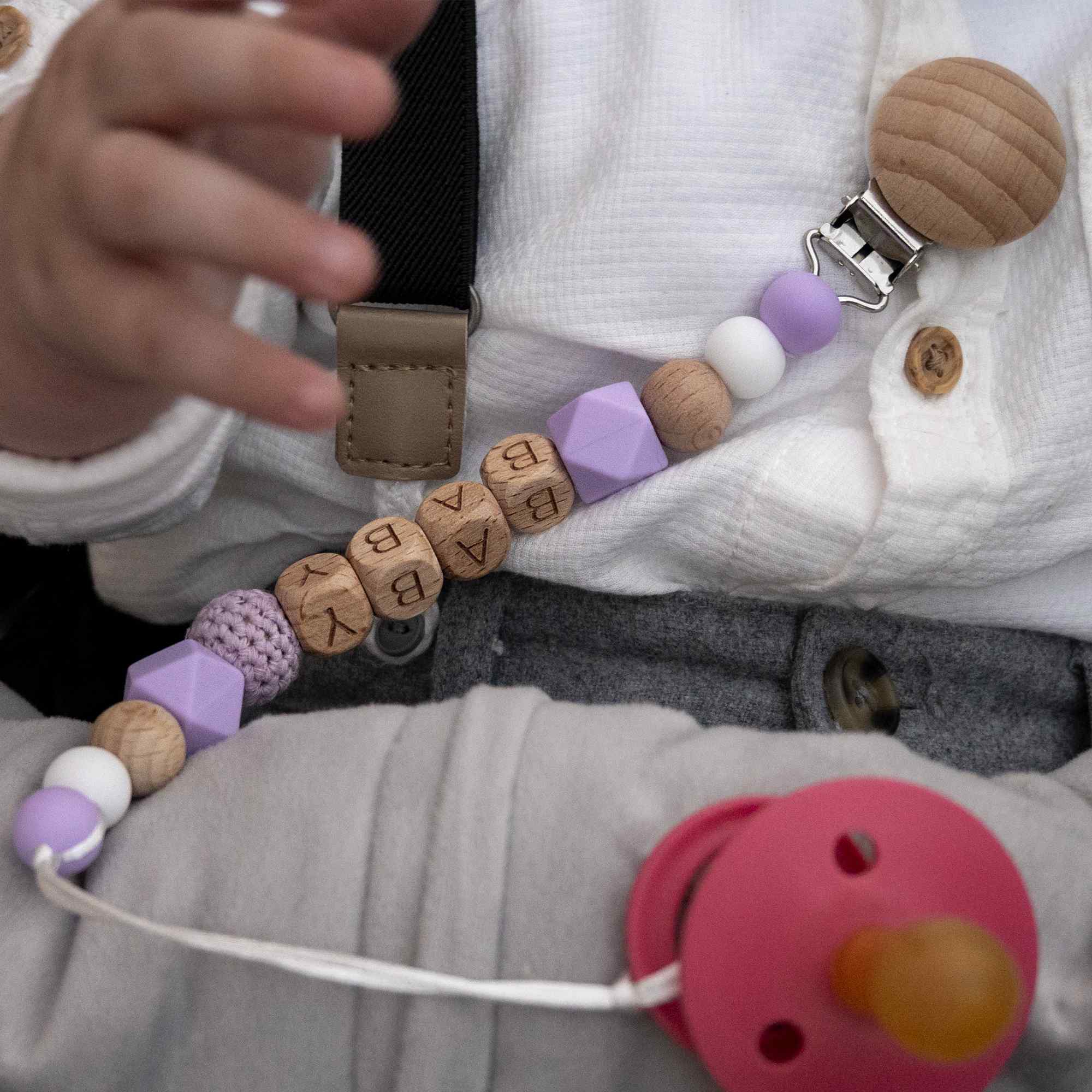 Cadena sujeta chupete silicona diseño baby madera morado - imagen 6