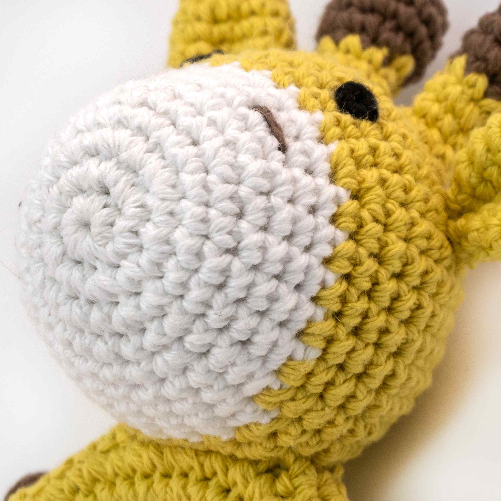 Sonajero para bebe diseño jirafa mango madera - imagen 3