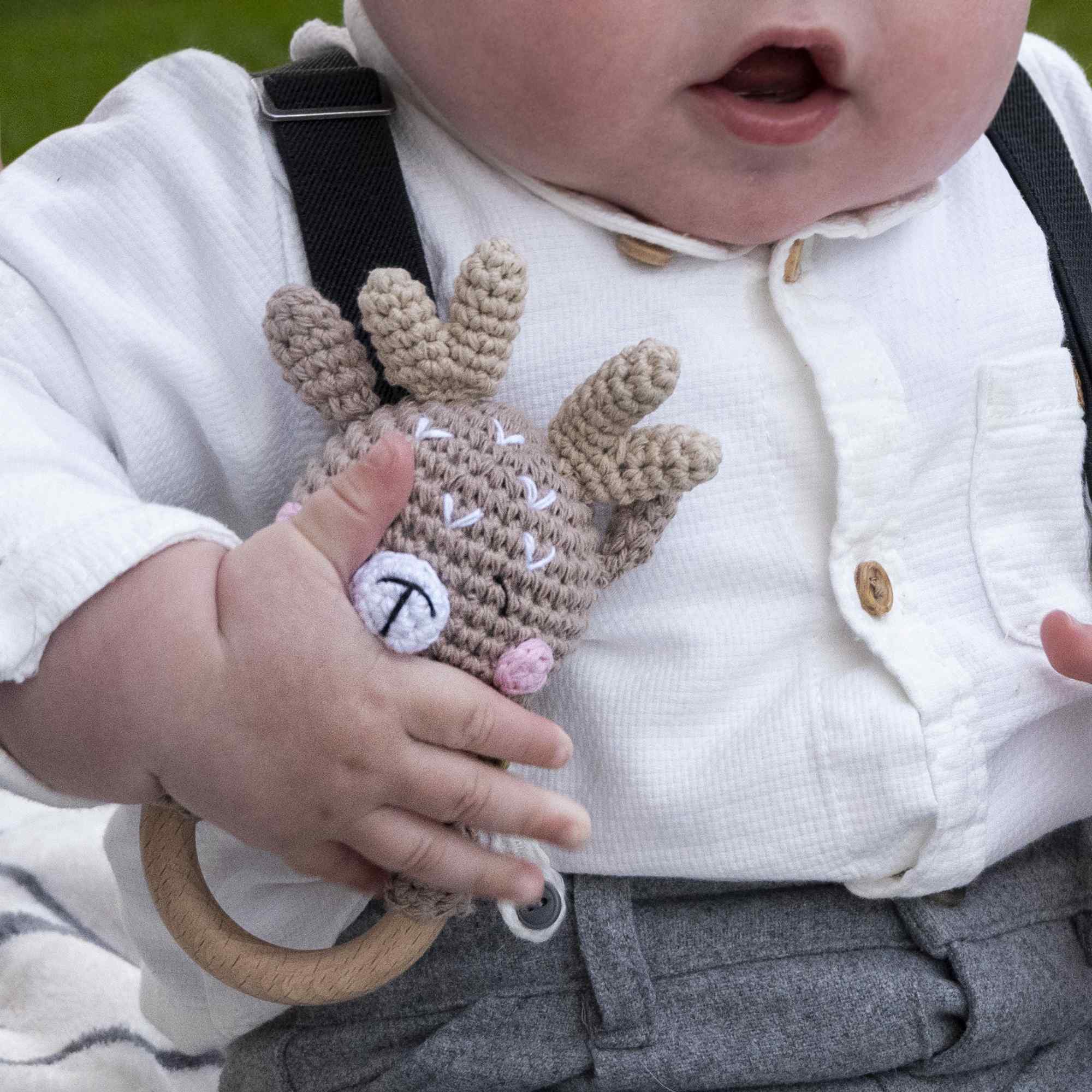 Sonajero para bebe diseño Ciervo mango madera - imagen 6
