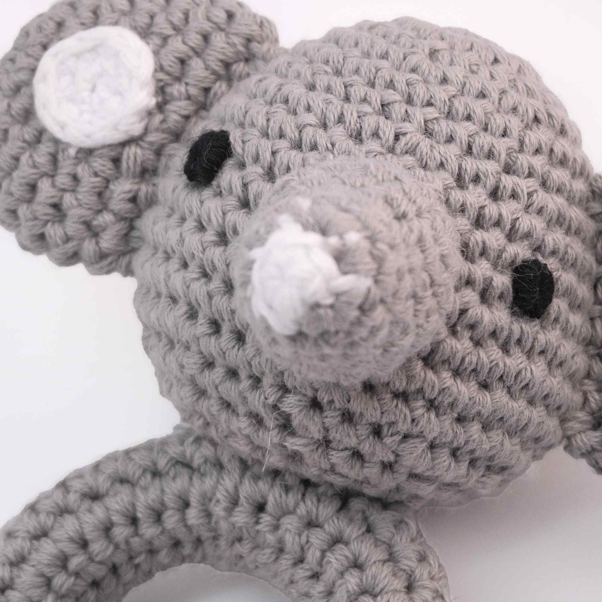 Sonajero para bebe diseño Elefante gris mango madera - imagen 3