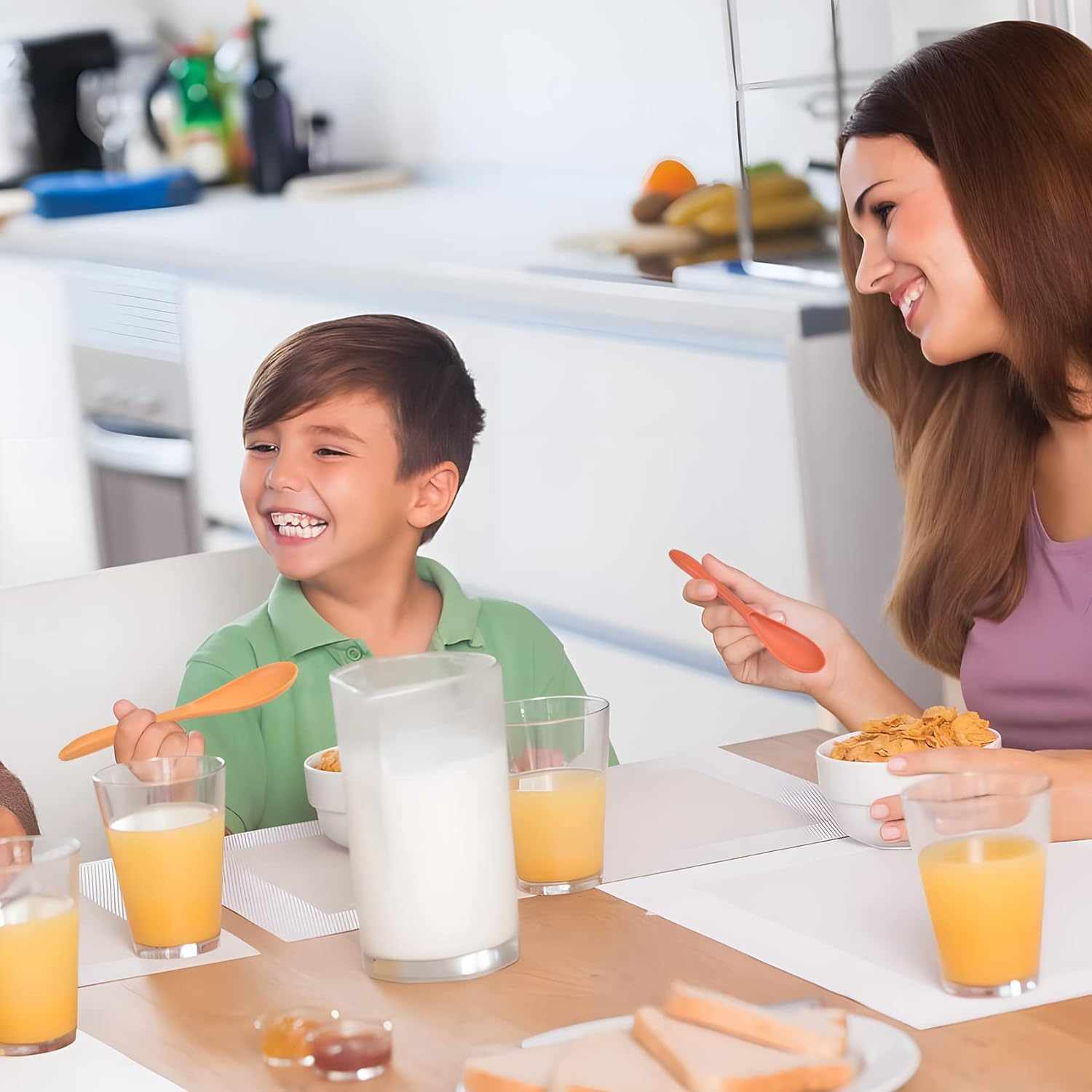 Juego de cubiertos de plástico Reutilizables con estuche naranja - imagen 5