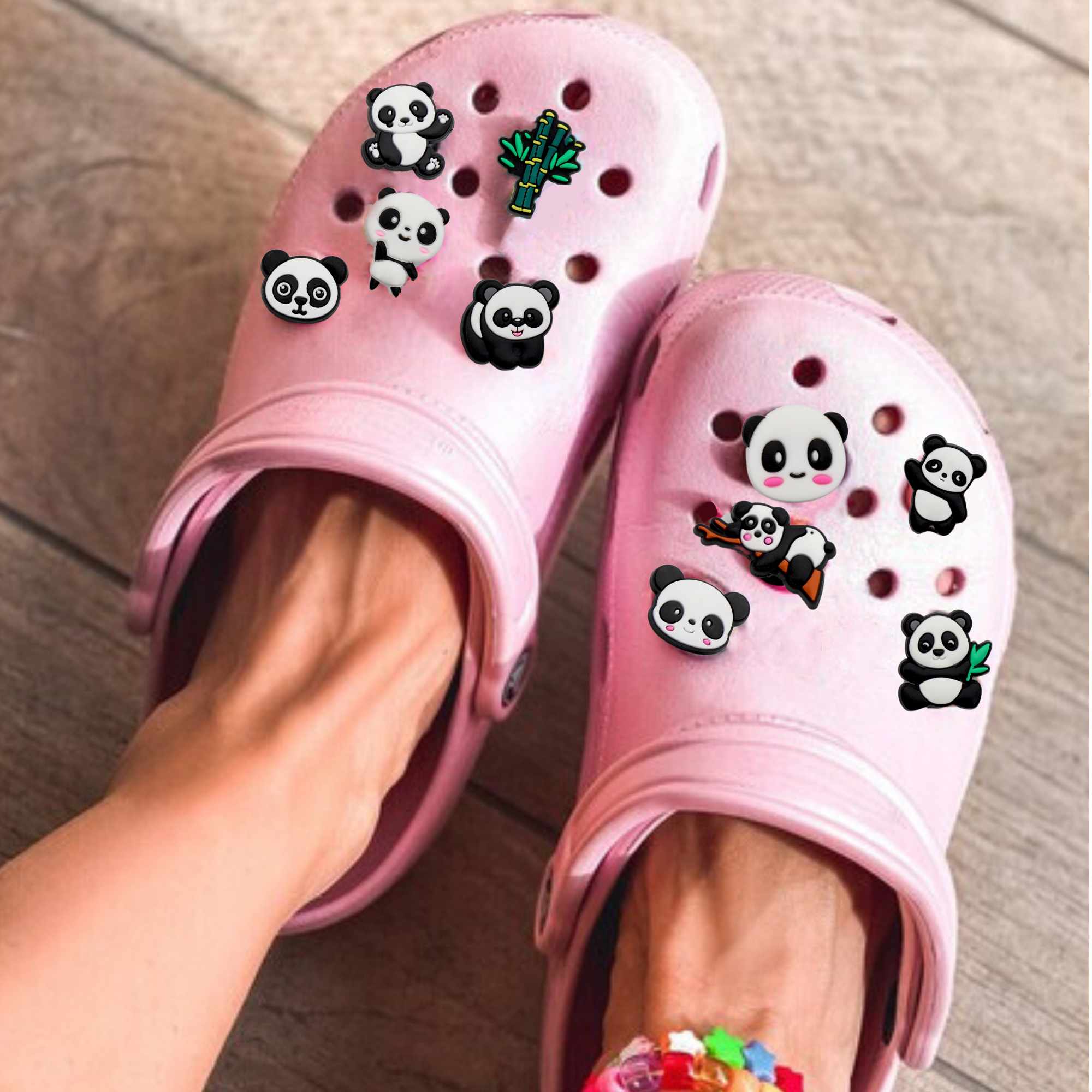 Pines Charms para crocs diseño Panda pack 11 uds - imagen 6