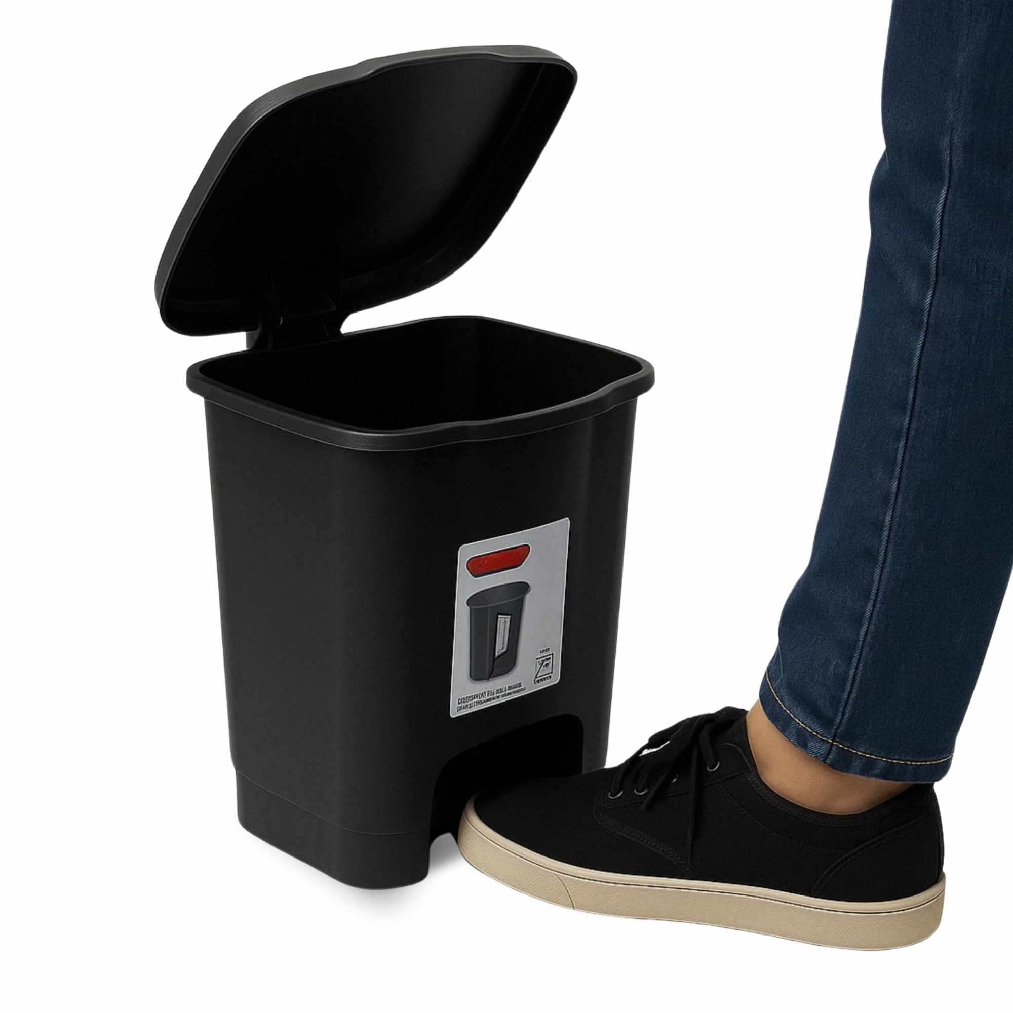 Cubo basura plastico apertura pedal 7.5 Litros Negro